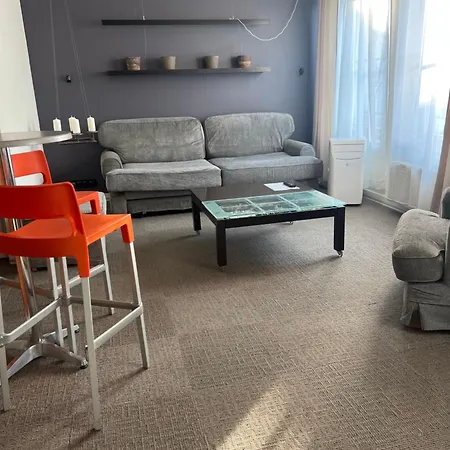 Baszta 7 Plaszczy, Panienska Apartman