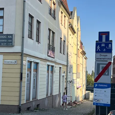 Daire Baszta 7 Plaszczy, Panienska