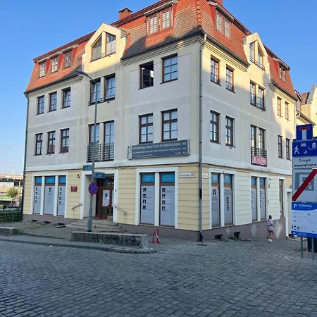 Baszta 7 Plaszczy, Panienska Apartmán