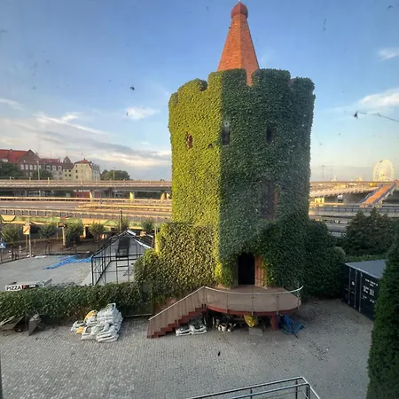 Baszta 7 Plaszczy, Panienska Daire