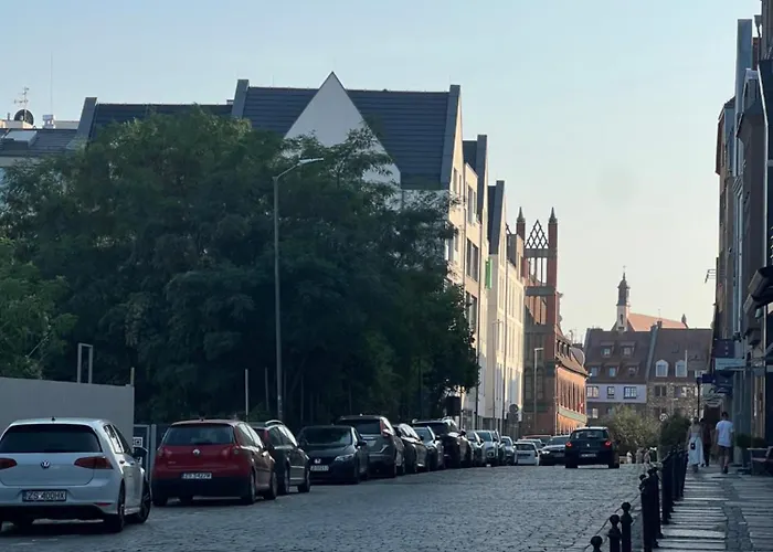 Daire Baszta 7 Plaszczy, Panienska *