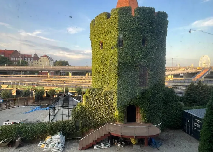 Baszta 7 Plaszczy, Panienska Daire